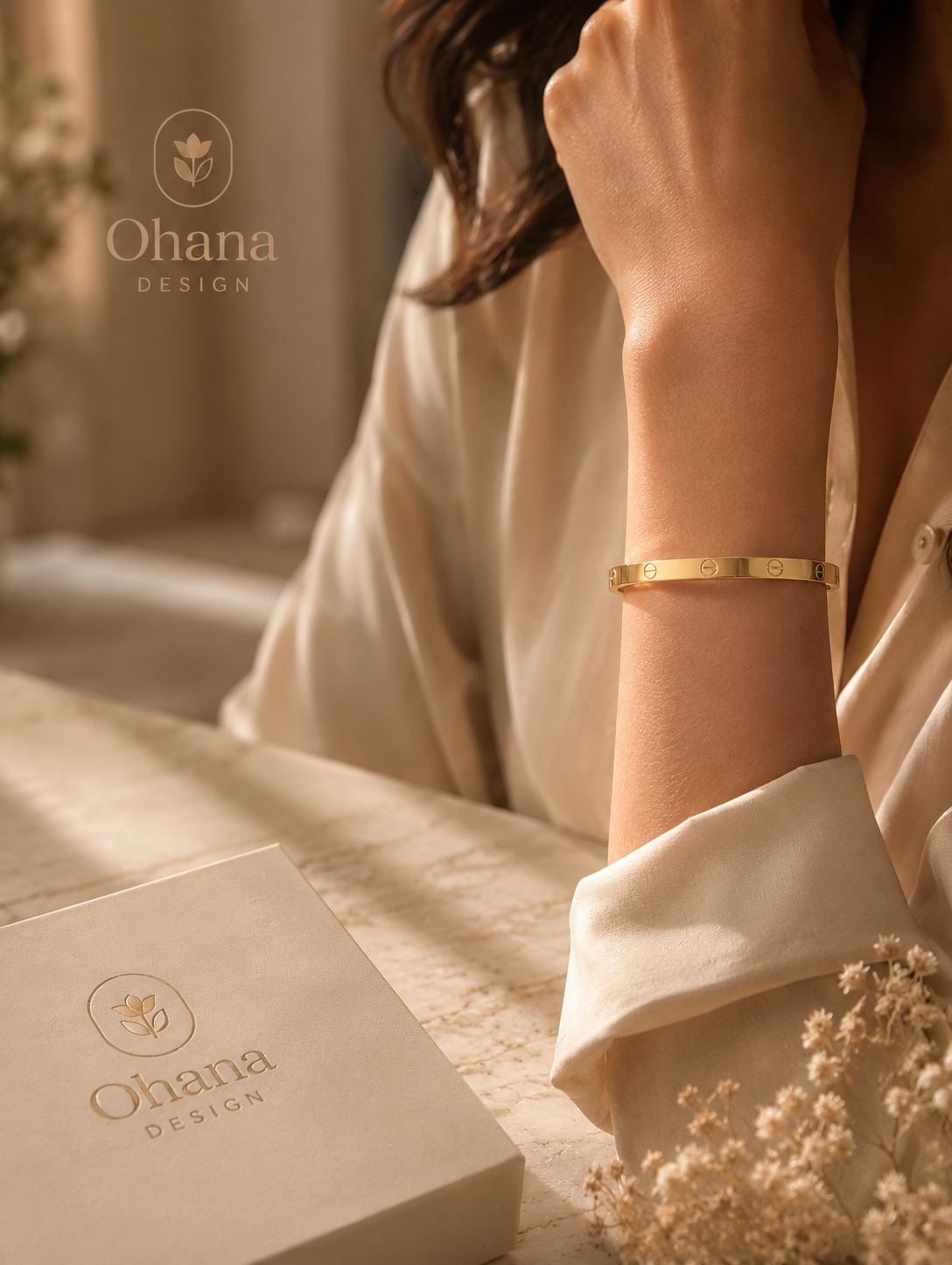 Gold Screw Motif Hinged Bangle Bracelet