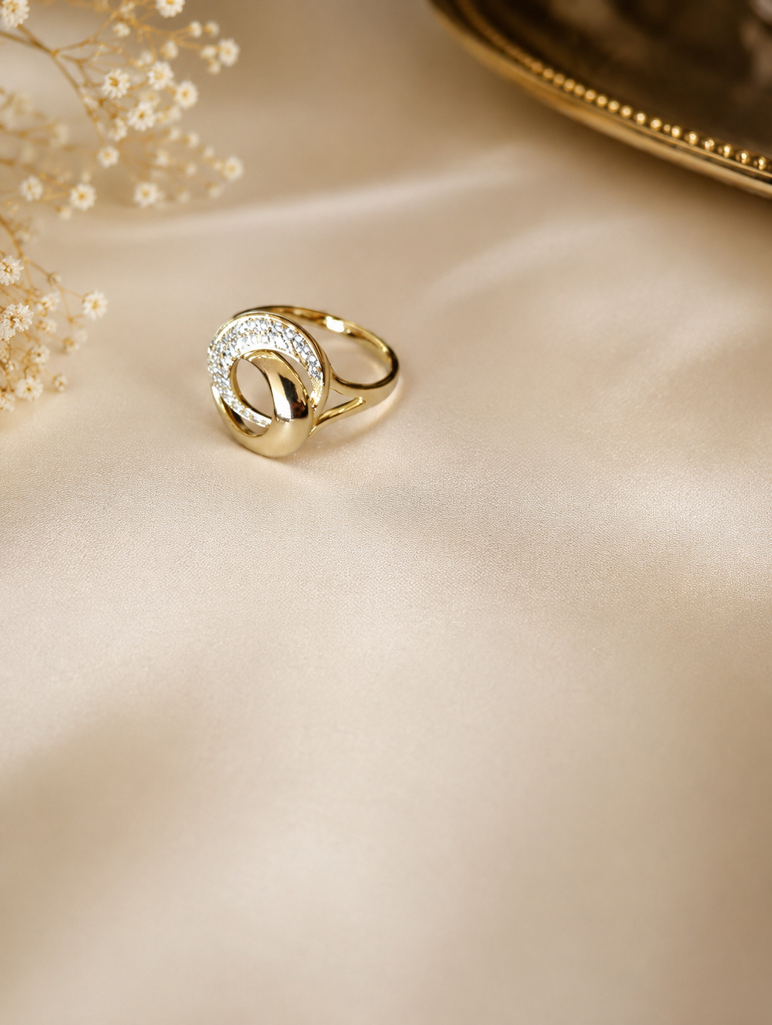 Gold Crystal Crescent Halo Ring size 9