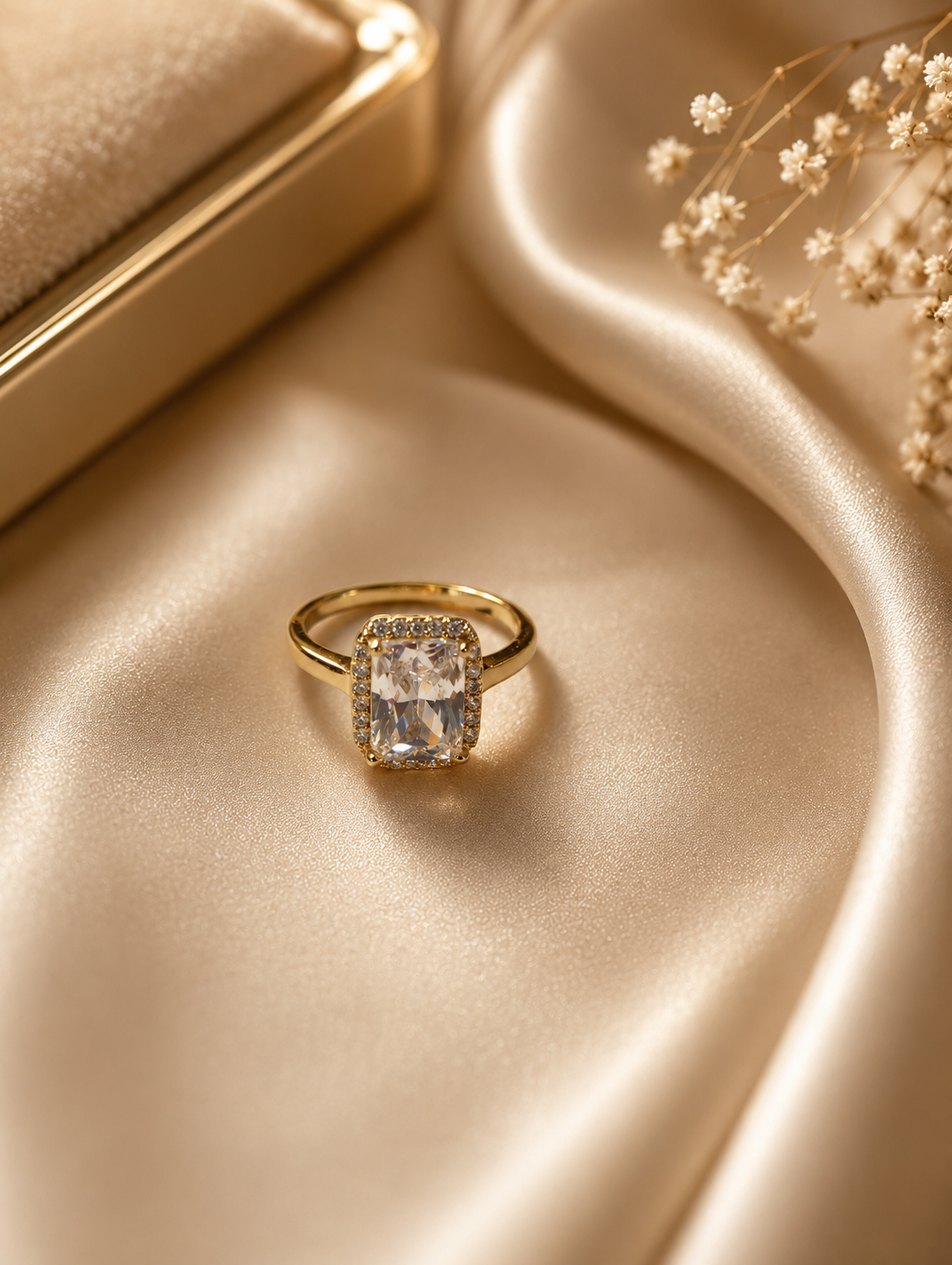 Gold Rectangle Diamond-Style CZ Halo Ring size 7