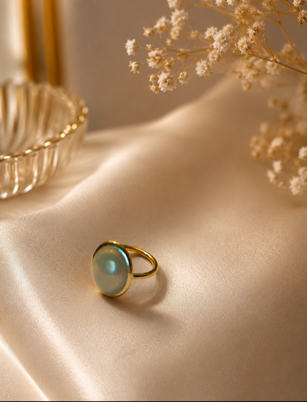 Gold Moonstone Cabochon Ring size 9