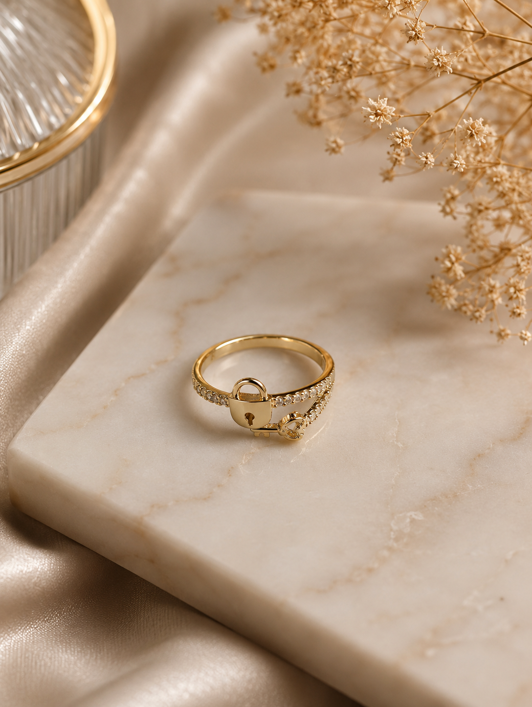 Gold Lock & Key Pavé Ring size 9