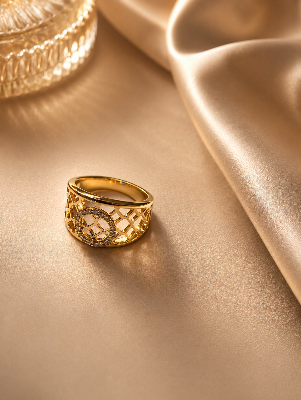 Gold Hollow Lattice Ring with CZ Infinity Circle size 7