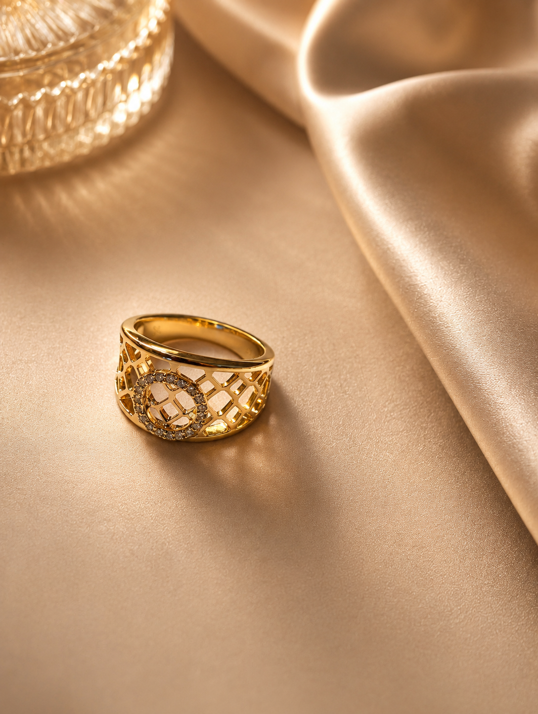 Gold Hollow Lattice Ring with CZ Infinity Circle size 7